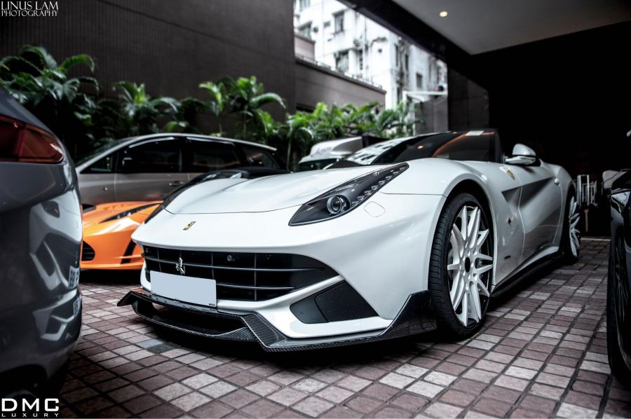  Ferrari F12berlinetta SPIA by DMC 2014 года  (фото 2 из 4)